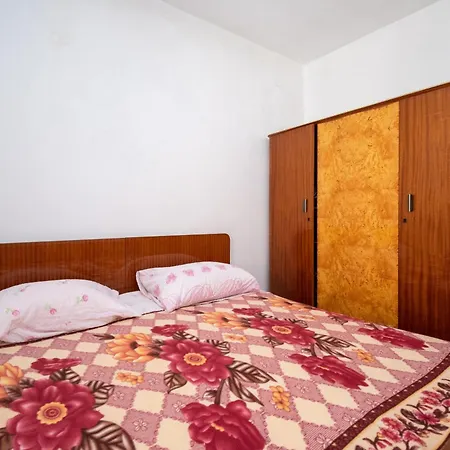 With Parking Space Povljana, Pag - 21327 Apartment *